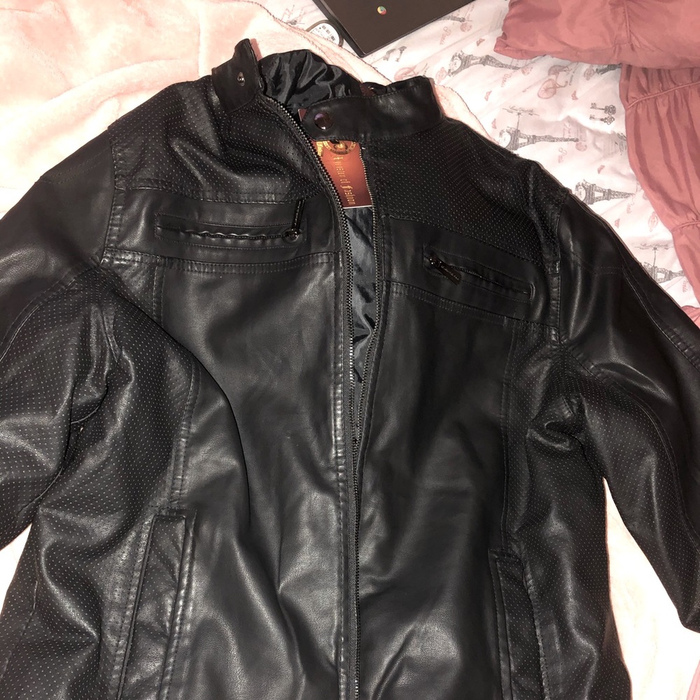 Black Men’s Leather Jacket XL